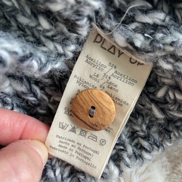 Play Up Baby Infant Winter Grey/White Yarn Knit Button Down Sweater - Picture 6 of 7